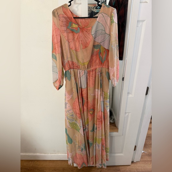 Chicwish Dresses & Skirts - Chicwish Coral Floral Long Sleeve Dress